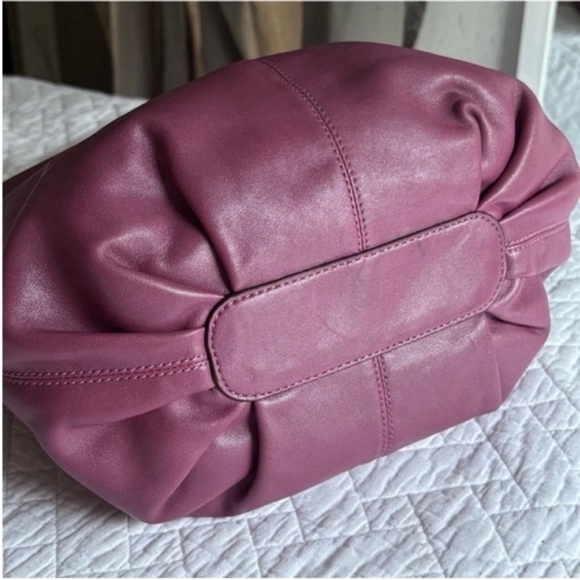 Coach soho hobo bucket buckle bag purple purse oversized crossbody C0968
13882 - Picture 12 of 16